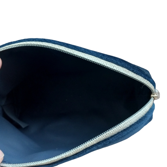 Christian Dior Dior Navy Velvet Makeup Cosmetic Pouch Bag NEW - Picture 4 of 5